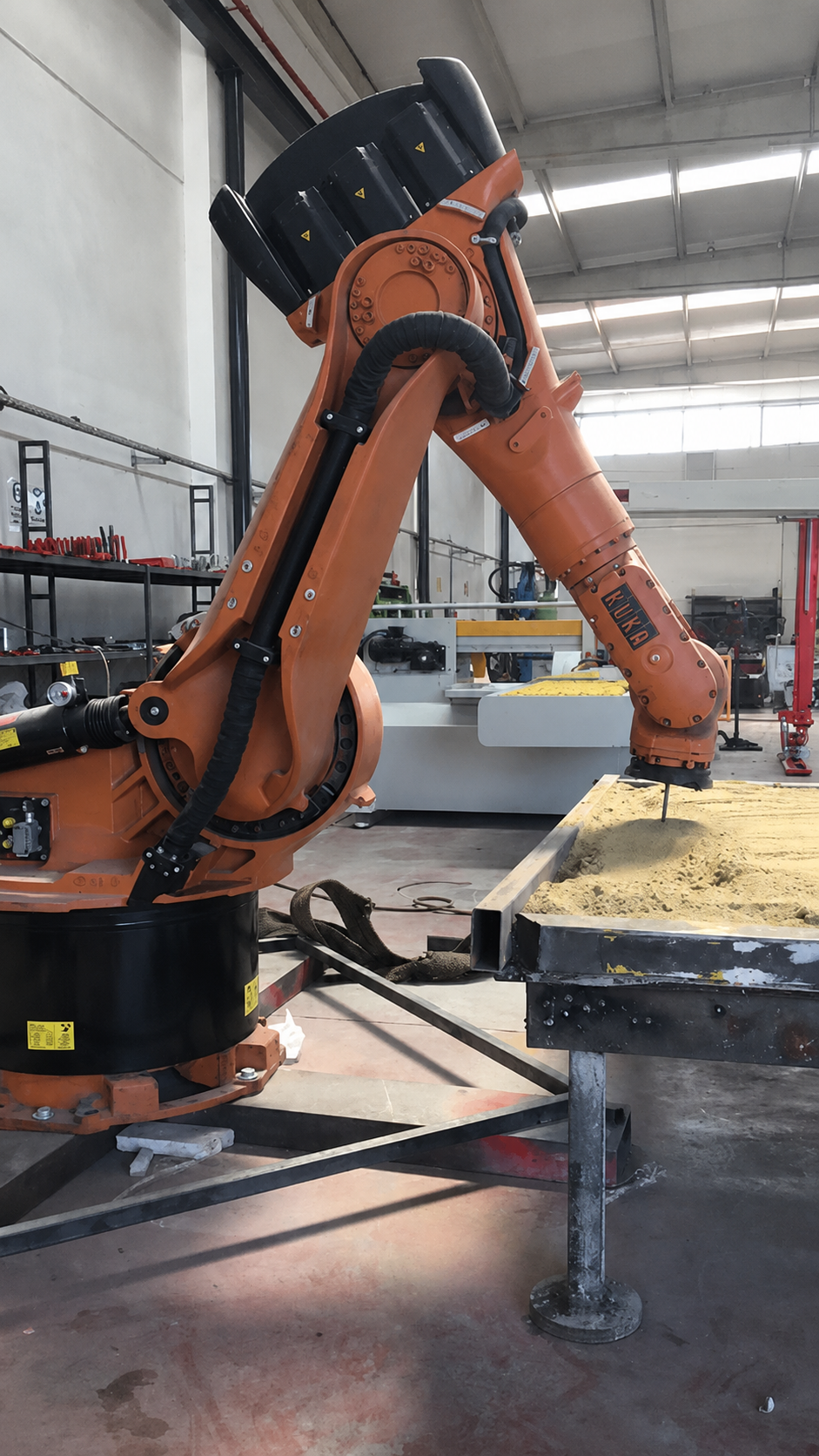 Endüstriyel KUKA robot